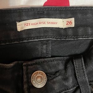 Levi’s High Rise skinny jeans